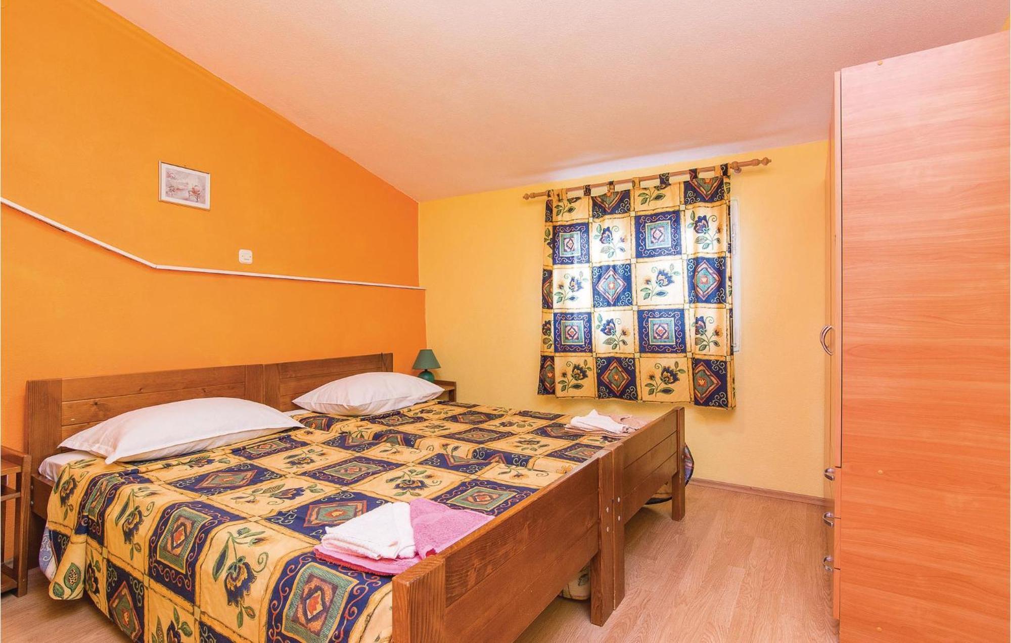 Pet Friendly Apartment In Pakostane With Kitchen 外观 照片